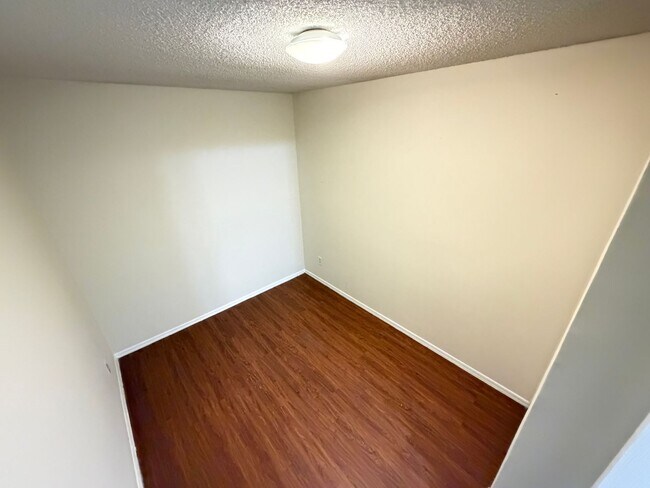 Building Photo - PRICE DROP! Orlando: 2BD/ 2BA - A Bright, Comfortable Home Designed for Everyday Living! WASHER &...