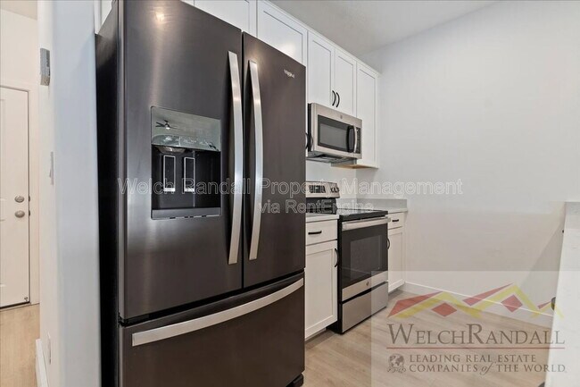Building Photo - 15271 S Reins Wy