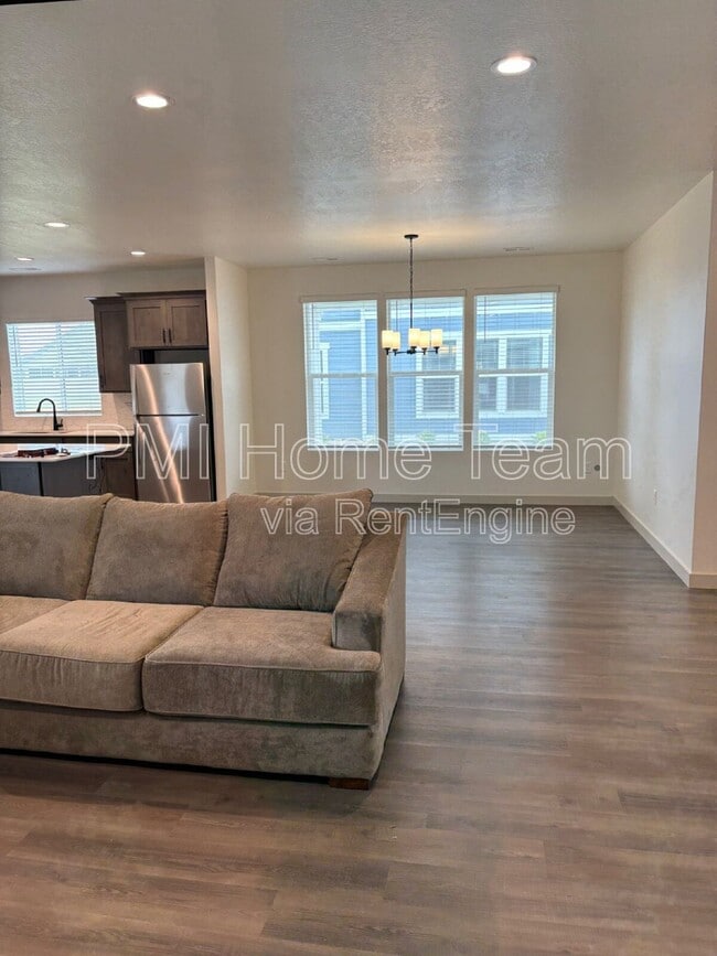 Building Photo - 3795 S 4250 W