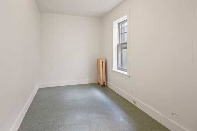 Building Photo - 3006 W Logan Blvd