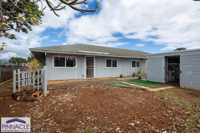 Building Photo - 1367 Kuahaka St