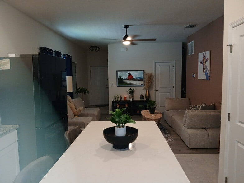 Building Photo - 2317 Litchfield Lp