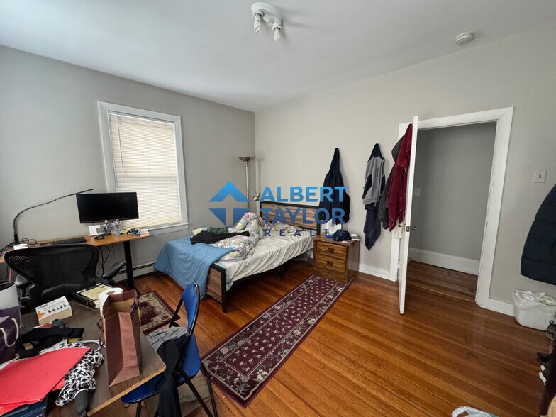 Primary Photo - 135 Columbia St