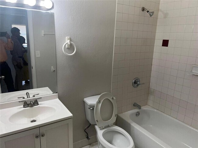 Building Photo - 4101 Kalwit Ln