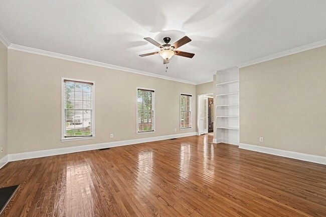 Building Photo - 10403 Persimmon Creek Dr