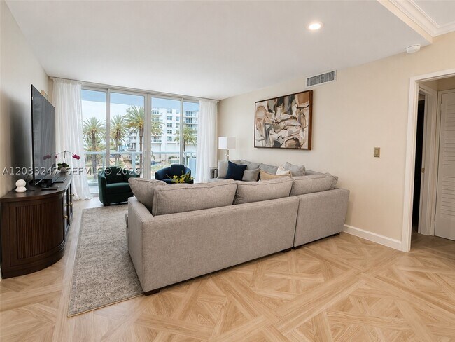 Building Photo - 5700 Collins Ave