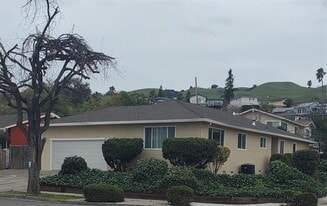 Building Photo - 3399 Burgundy Dr