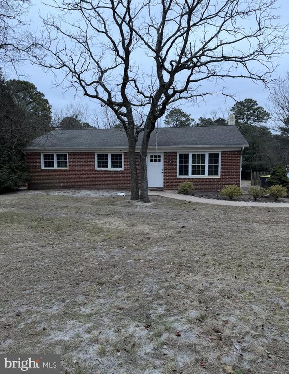 Building Photo - 1002 Taunton Ave