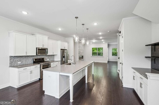 Building Photo - 687 Avondale Creek Dr.