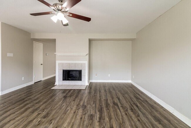 Building Photo - 3611 Lanesborough Dr