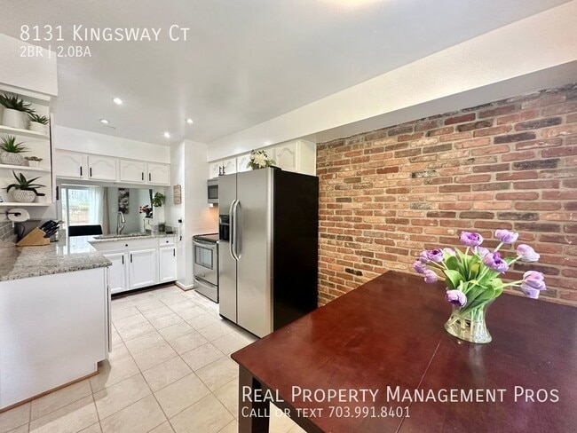 Building Photo - 8131 Kingsway Ct