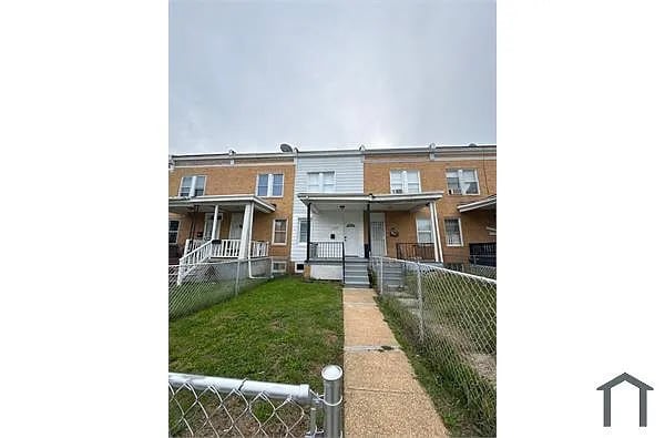Building Photo - 3 bedroom rehabbed home