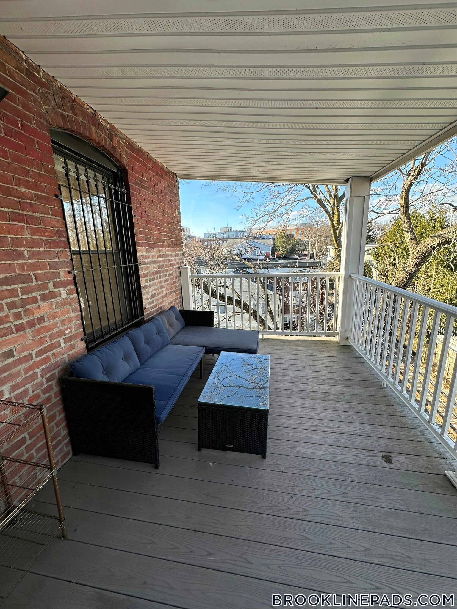 Building Photo - 40 Cameron St