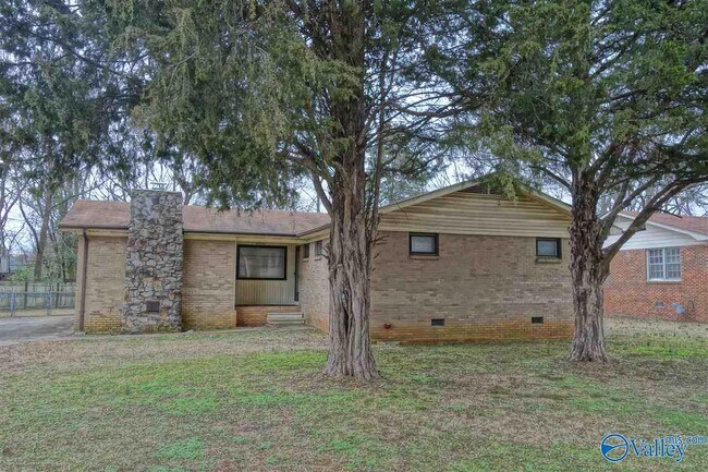 Primary Photo - 4607 Rutledge Dr NW