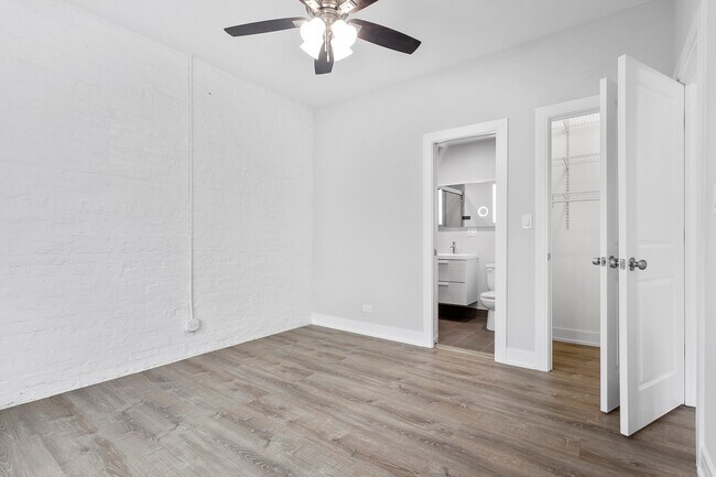 Building Photo - 6104 N Winthrop Ave