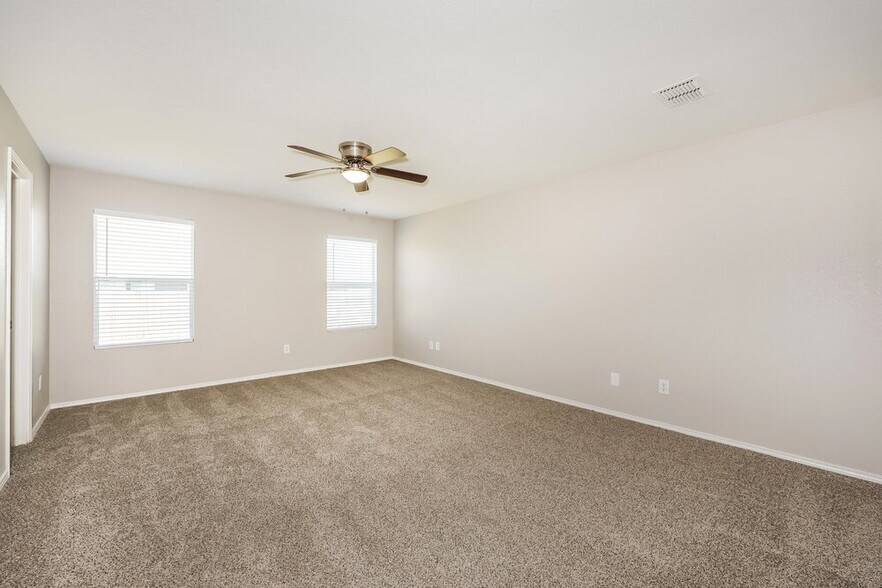 Building Photo - 1337 Castle Ridge Rd