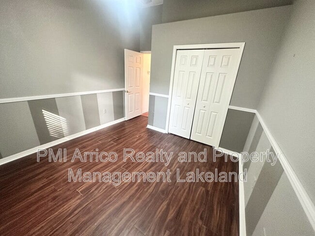 Building Photo - 8150 Oakhurst Blvd