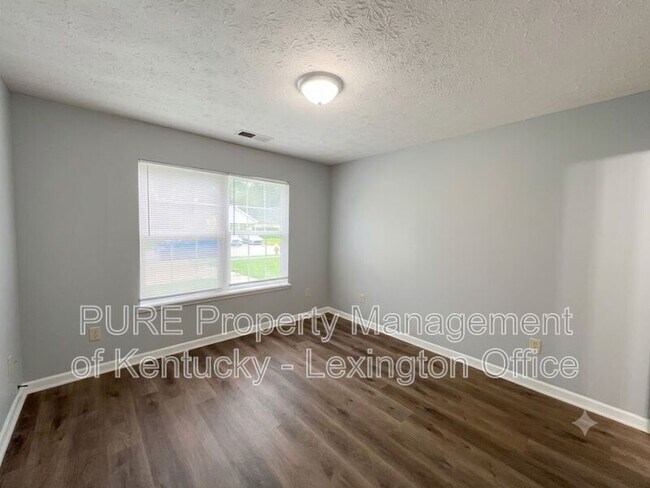 Building Photo - 1034 Marshall Park Dr