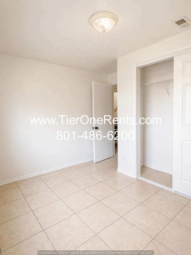 Building Photo - NO DEPOSIT option available for qualified renters through Obligo.