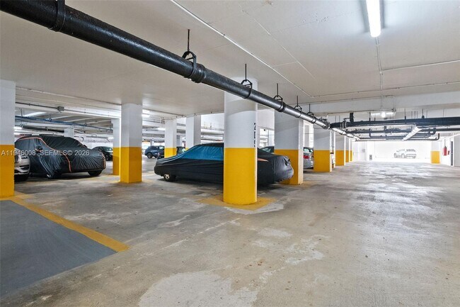 Building Photo - 3180 S Ocean Dr