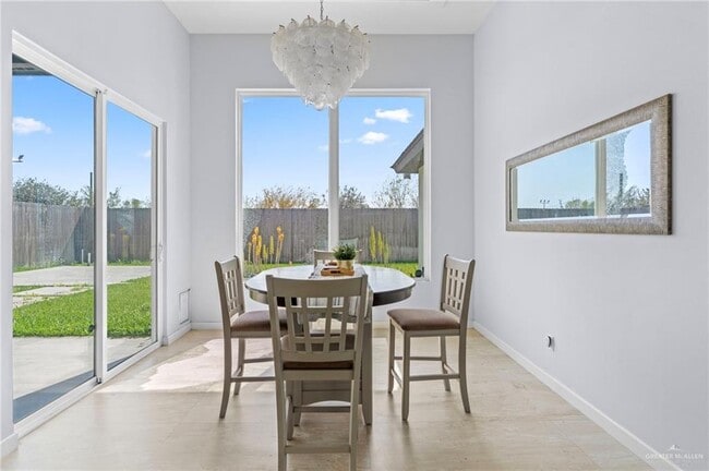 Building Photo - 17 6th St