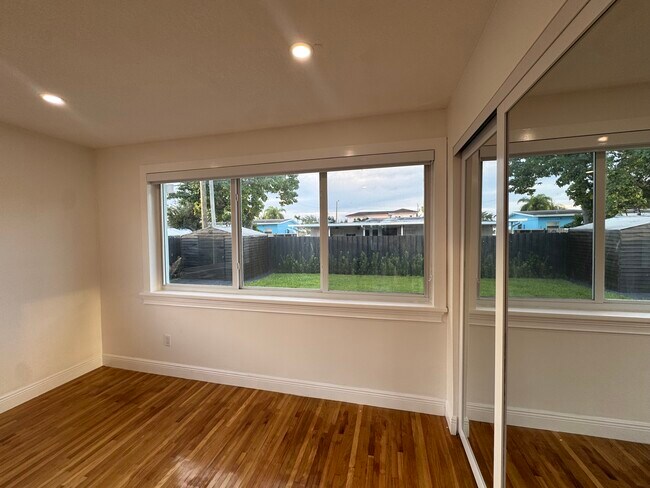 Building Photo - 8366 SW 37th St