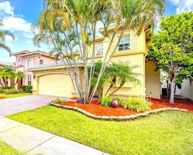 Building Photo - 6453 Paradise Cove