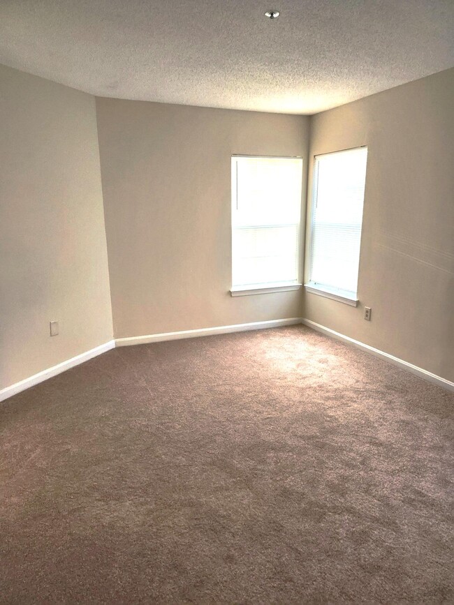 Master Bedroom - 10404 Beacon Ridge Dr