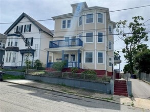 Building Photo - 32 Sisson St