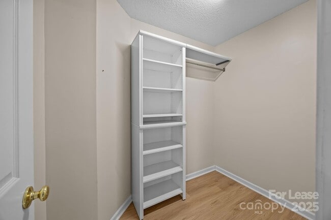 Building Photo - 9467 Kimmel Ln