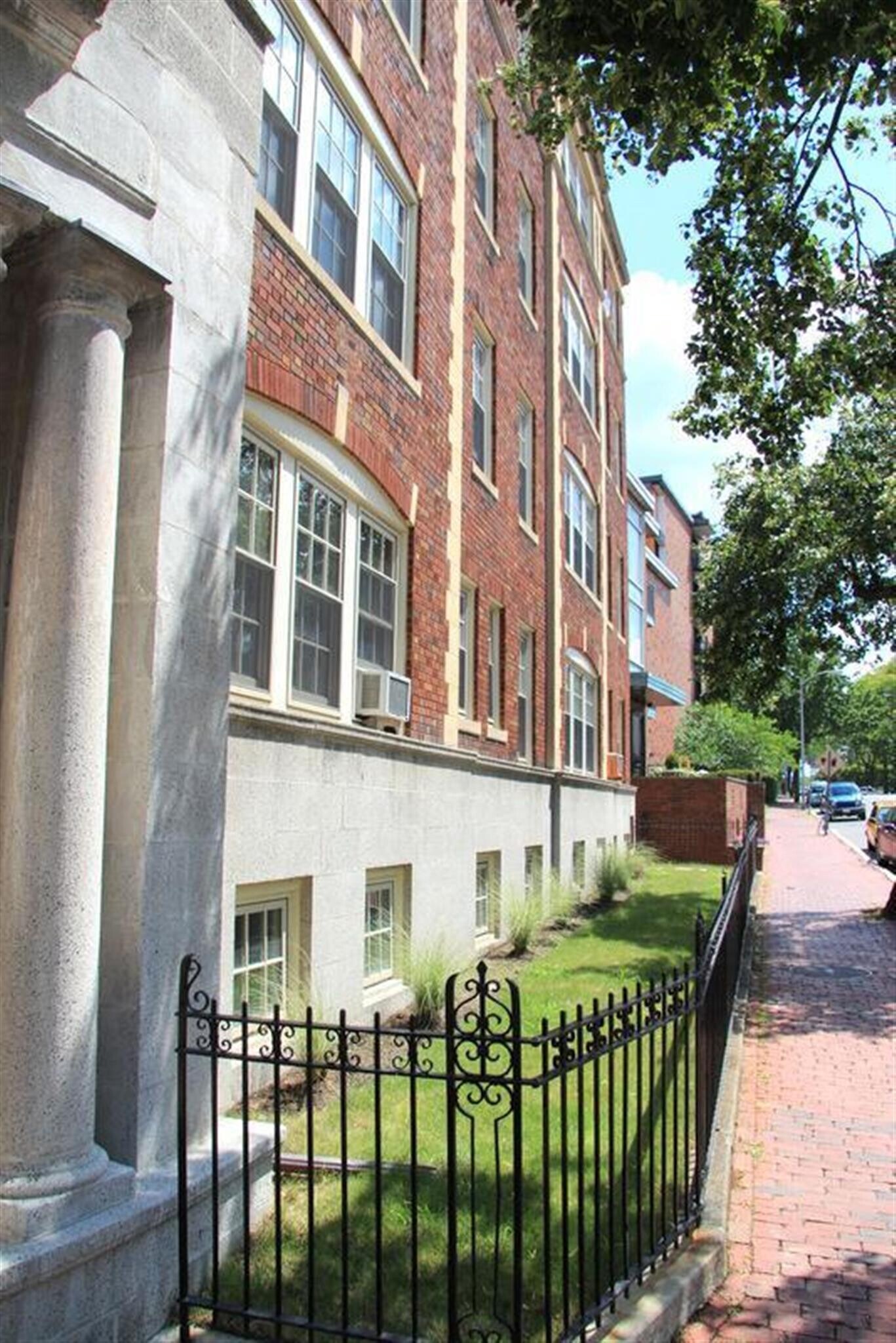 Building Photo - 361 Harvard St