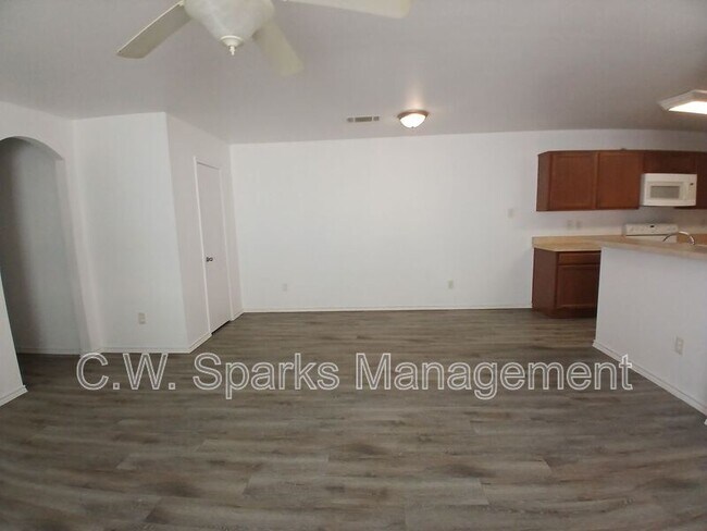 Building Photo - 13655 Biggs St