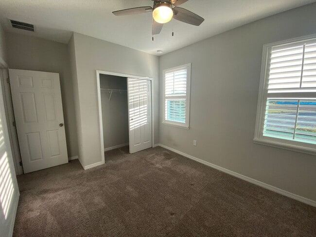 Building Photo - 3 Bedroom 3.5 Bath Home in Winter Park for...