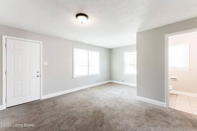 Building Photo - 1008 Meadow Hill Rd