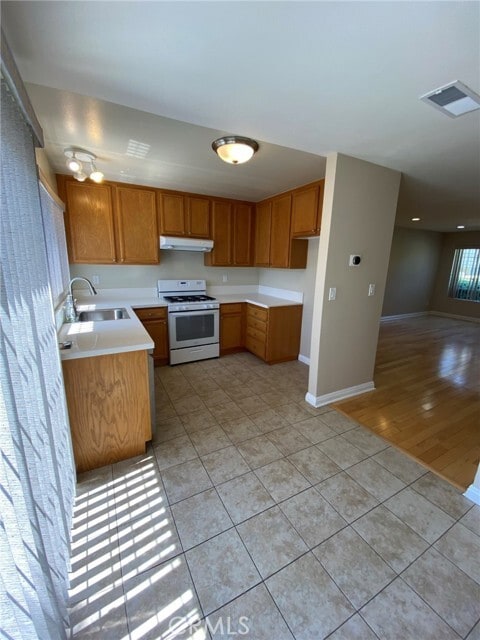 Building Photo - 19200 Haynes St