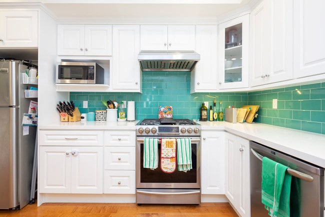 Building Photo - 1049 16th St