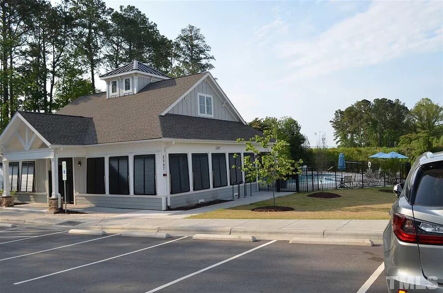 Building Photo - 2230 Chattering Lory Ln