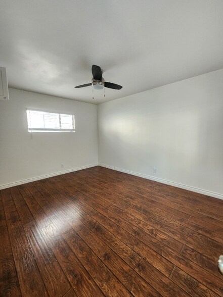 Building Photo - 17620 Burbank Blvd