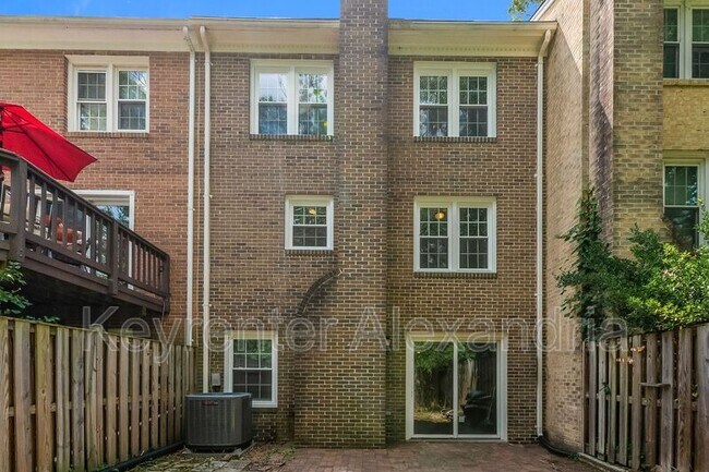 Building Photo - 8239 Dr Craik Ct