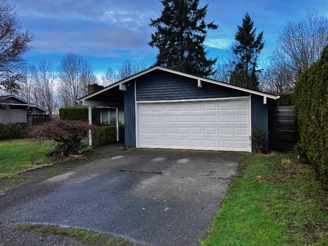 Building Photo - 12024 SE 20th St