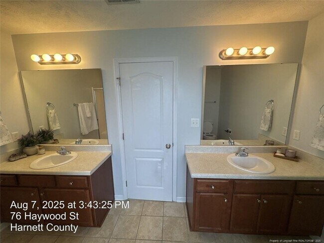 Building Photo - 76 Haywood St