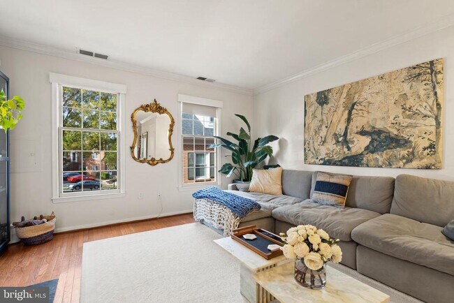 Building Photo - 1944 N Cleveland St