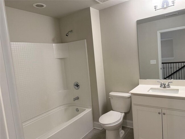 Building Photo - 3772 Ledgemont Dr