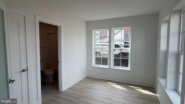 Building Photo - 2106 Henson Norris St