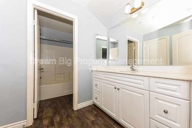 Building Photo - 17007 Raven St