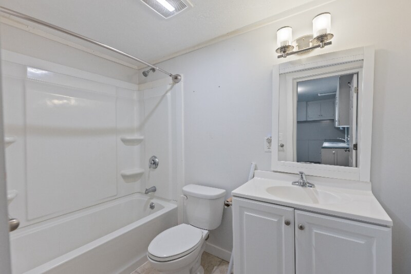 Building Photo - 1281 Main St