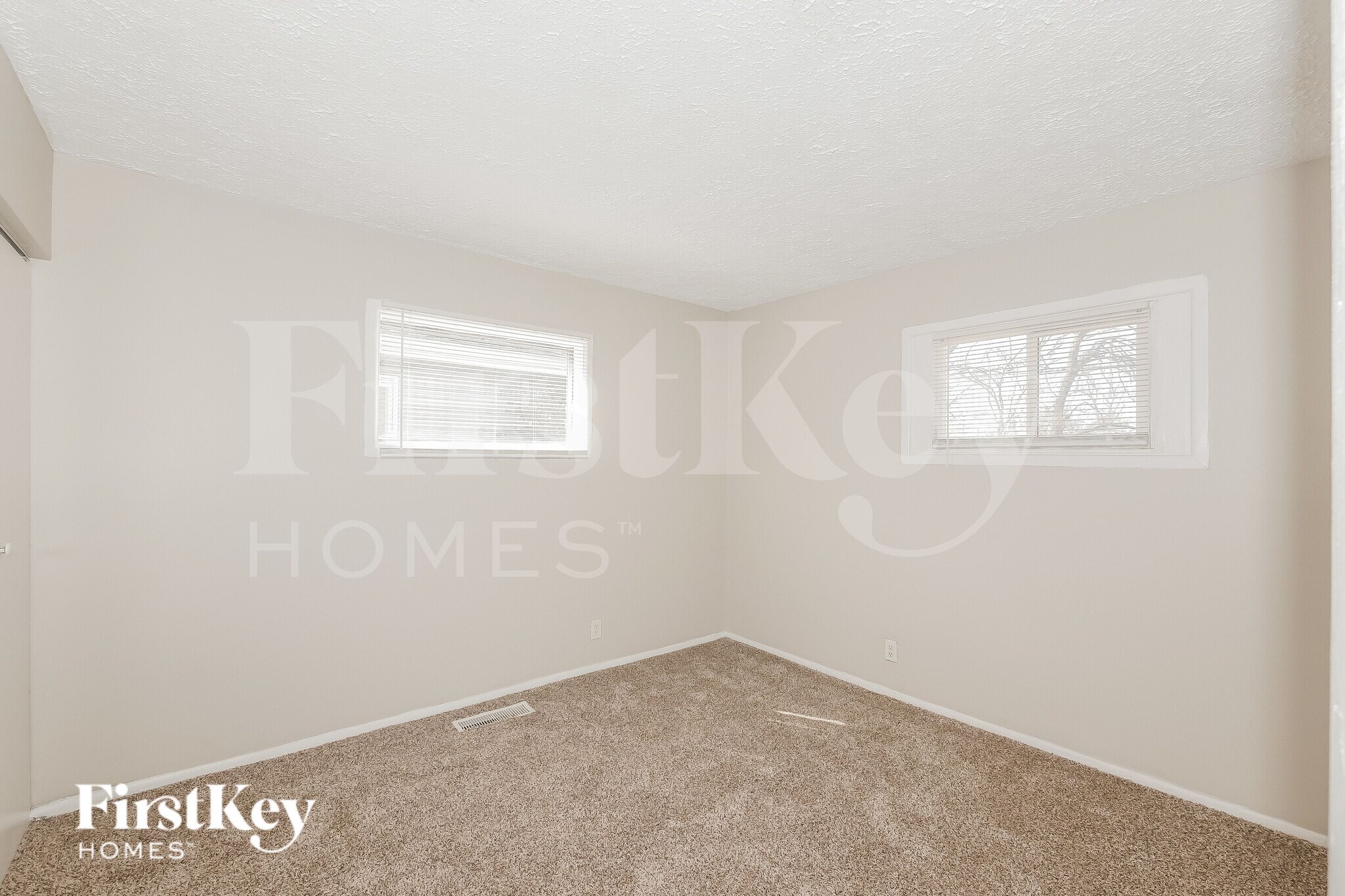 Building Photo - 5014 Katherine Dr