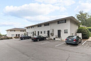 Building Photo - Hillside Manor