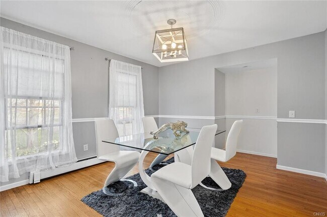 Building Photo - 199 Academy St