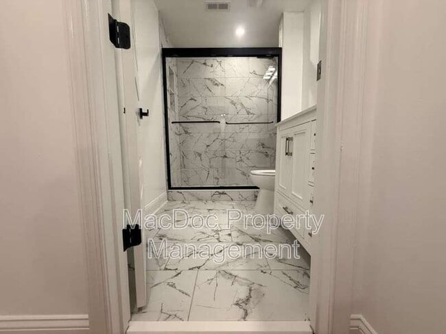 Building Photo - 10402 Laurel Ridge Way